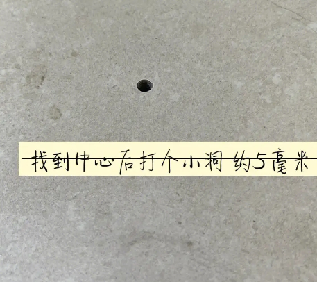 平舆瓷砖空鼓维修公司专业解答在瓷砖铺贴过程中，如果砂料搅拌不均匀，将会带来以下问题