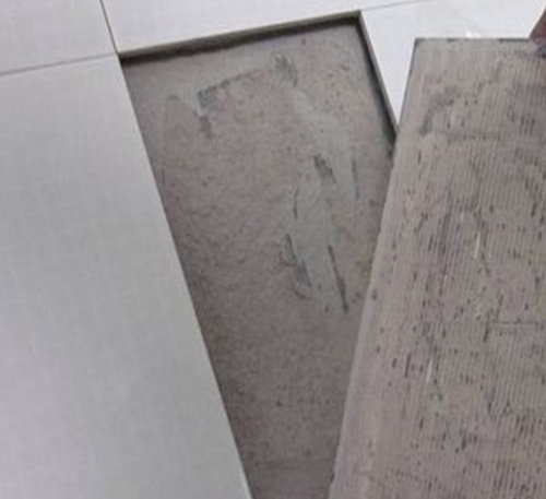平舆瓷砖空鼓维修公司分享瓷砖铺贴时如果打浆（即涂抹在瓷砖背面和基层上的砂浆或瓷砖胶）过少，会带来以下问题